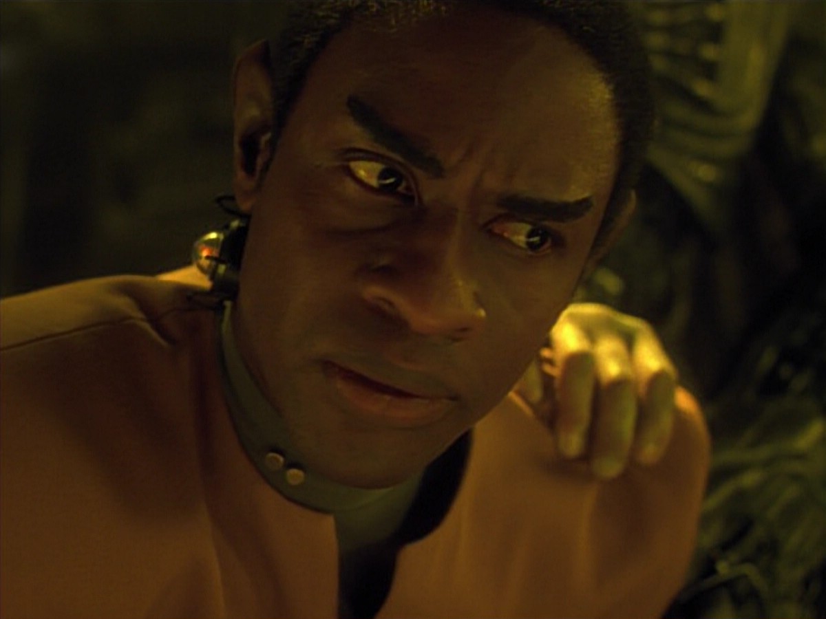 ariane179254_StarTrekVoyager_4x01-ScorpionPart2_0843.jpg
