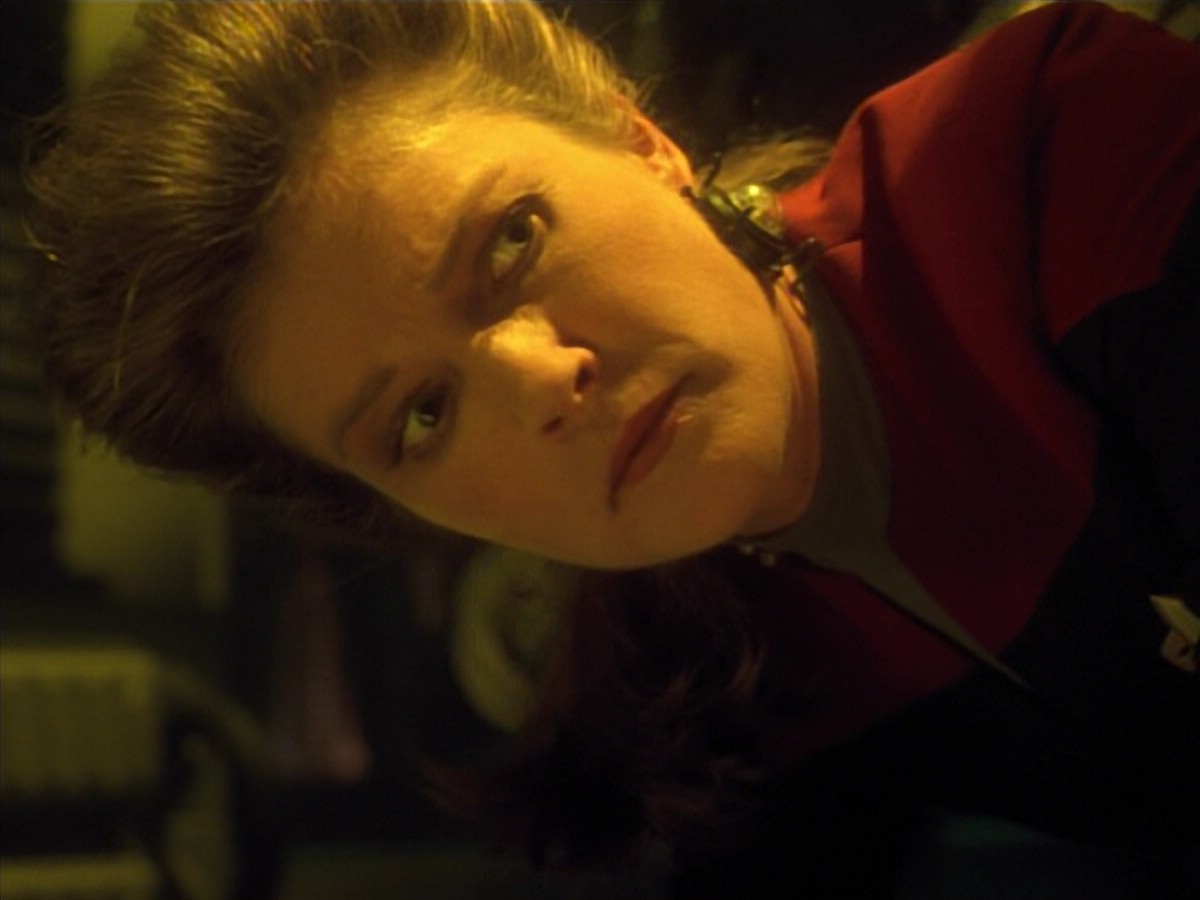ariane179254_StarTrekVoyager_4x01-ScorpionPart2_0852.jpg