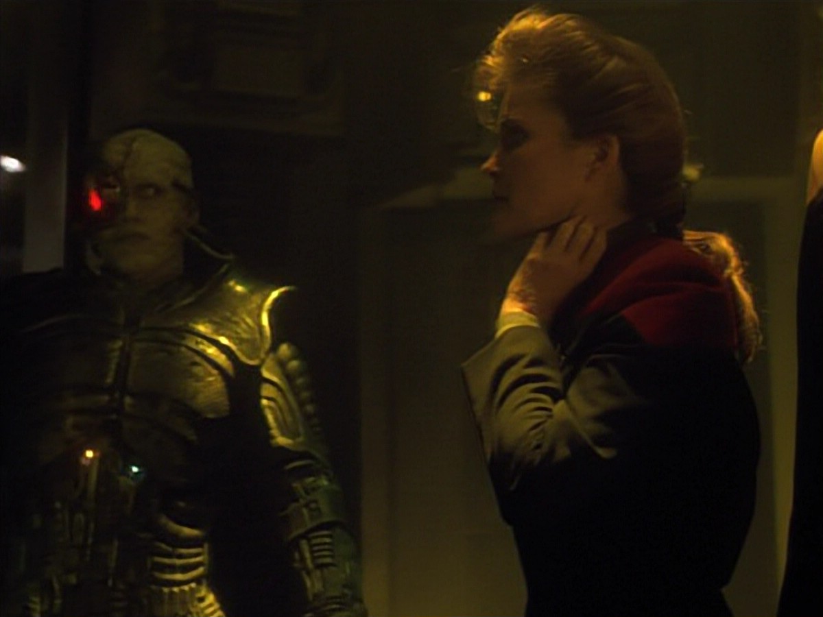 ariane179254_StarTrekVoyager_4x01-ScorpionPart2_0868.jpg