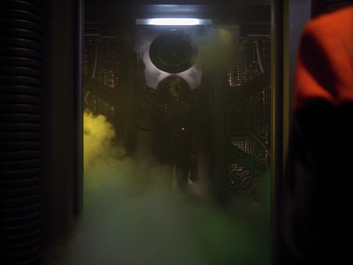 ariane179254_StarTrekVoyager_4x01-ScorpionPart2_0873.jpg