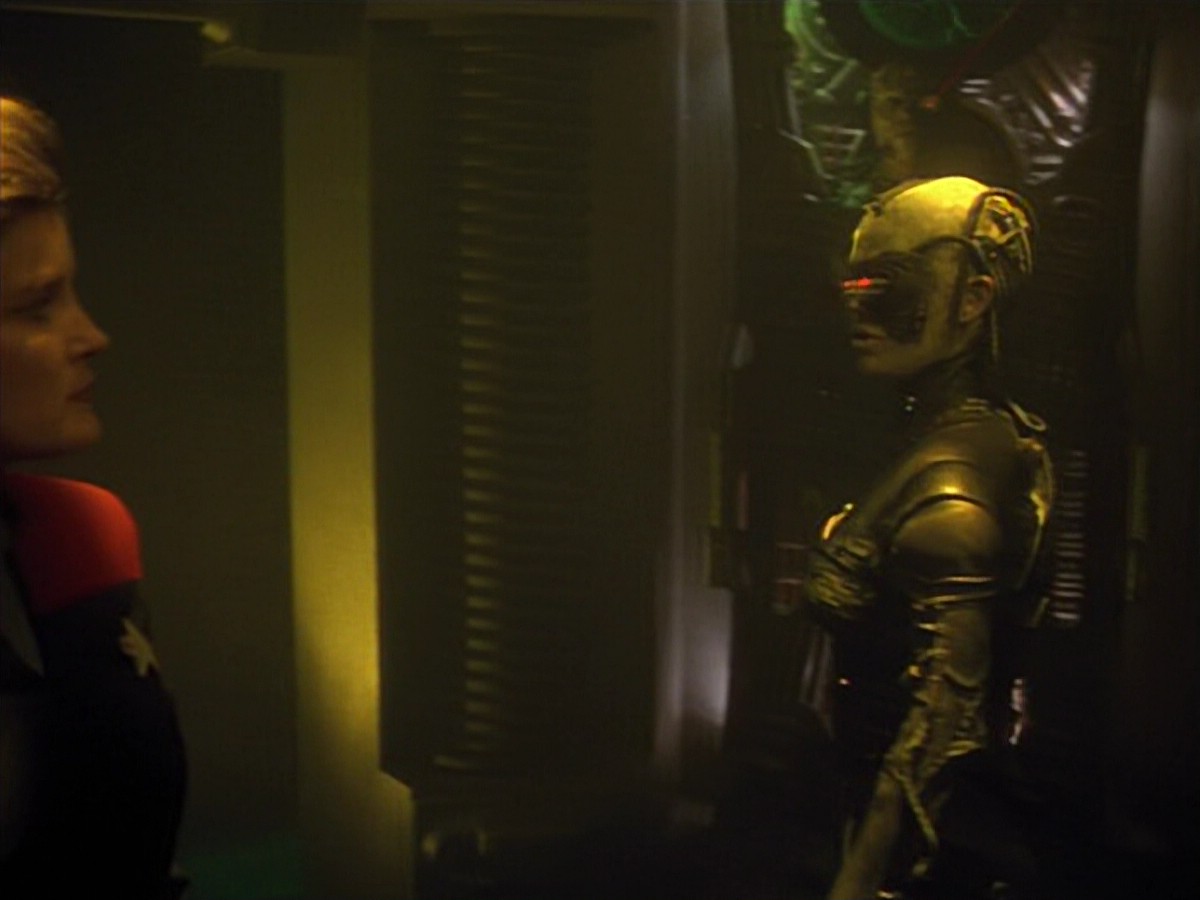 ariane179254_StarTrekVoyager_4x01-ScorpionPart2_0917.jpg