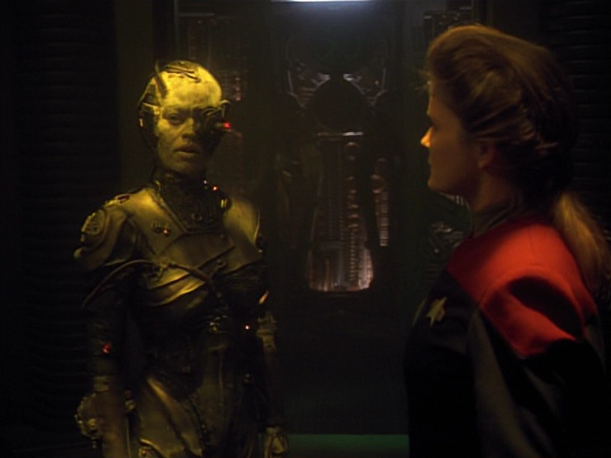 ariane179254_StarTrekVoyager_4x01-ScorpionPart2_0943.jpg