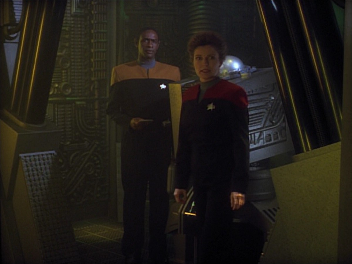 ariane179254_StarTrekVoyager_4x01-ScorpionPart2_1031.jpg