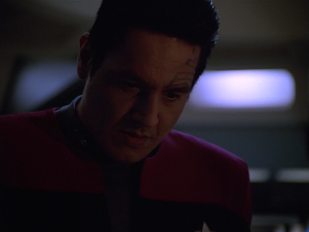 ariane179254_StarTrekVoyager_4x01-ScorpionPart2_1405.jpg