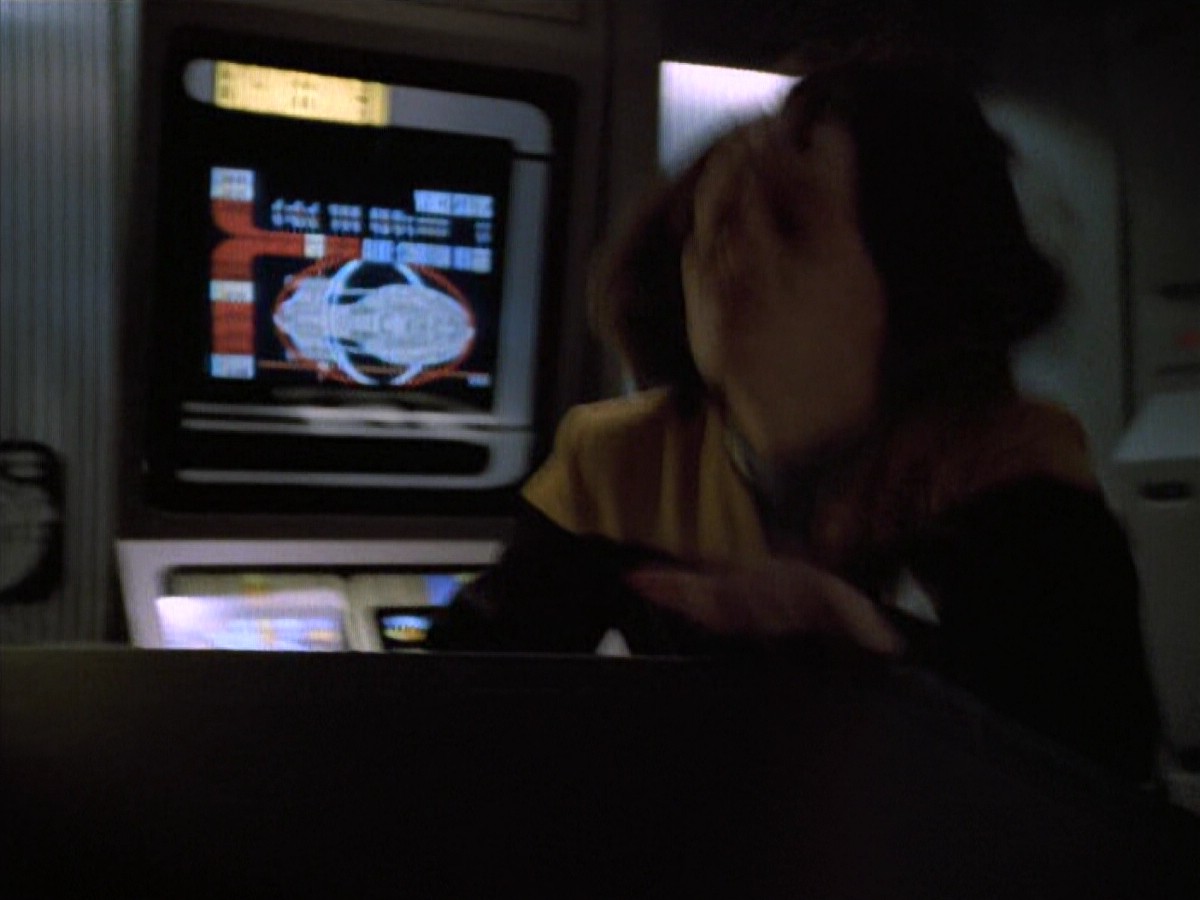 ariane179254_StarTrekVoyager_4x01-ScorpionPart2_1426.jpg