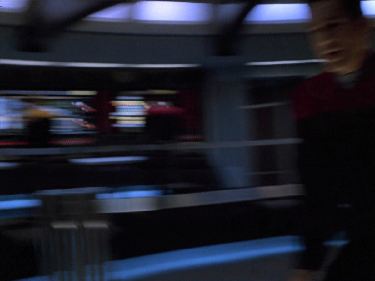 ariane179254_StarTrekVoyager_4x01-ScorpionPart2_1528.jpg
