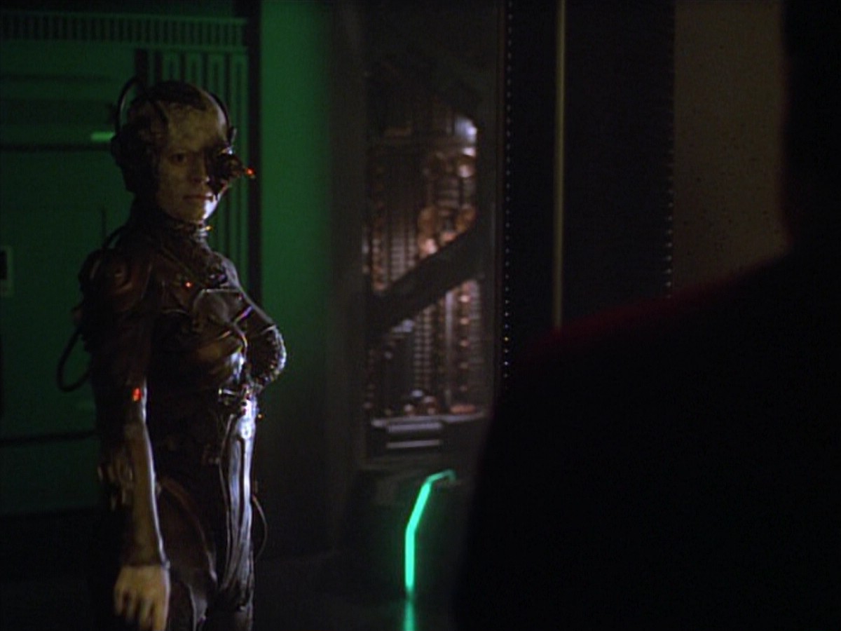 ariane179254_StarTrekVoyager_4x01-ScorpionPart2_1583.jpg