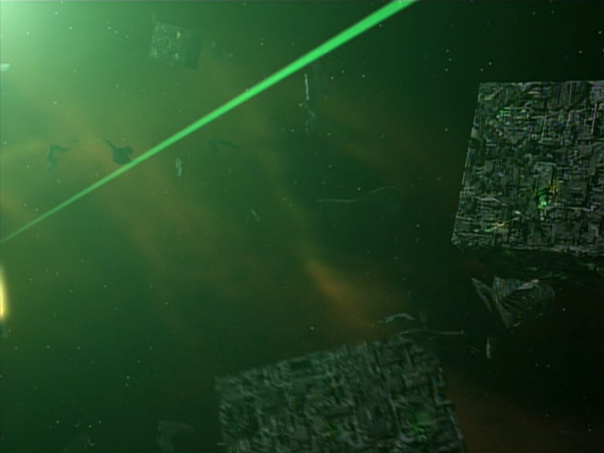 ariane179254_StarTrekVoyager_4x01-ScorpionPart2_2231.jpg
