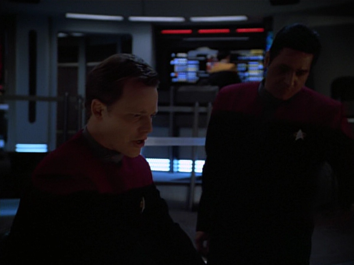 ariane179254_StarTrekVoyager_4x01-ScorpionPart2_2295.jpg