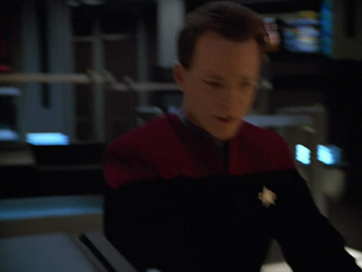ariane179254_StarTrekVoyager_4x01-ScorpionPart2_2353.jpg
