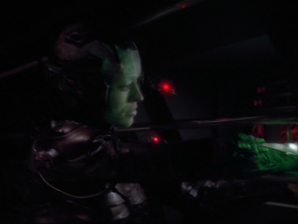ariane179254_StarTrekVoyager_4x01-ScorpionPart2_2378.jpg