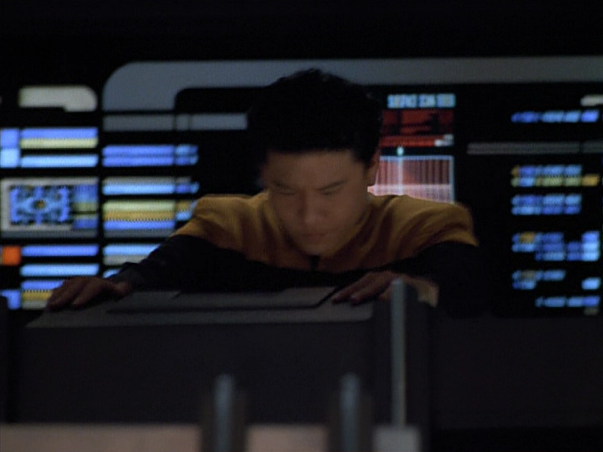 ariane179254_StarTrekVoyager_4x01-ScorpionPart2_2434.jpg