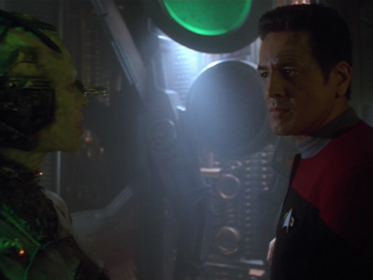 ariane179254_StarTrekVoyager_4x01-ScorpionPart2_2650.jpg