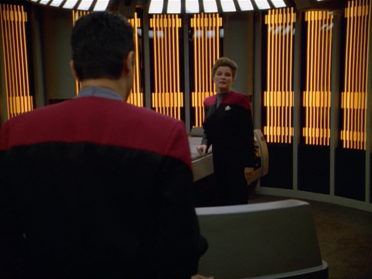 ariane179254_StarTrekVoyager_4x01-ScorpionPart2_2720.jpg