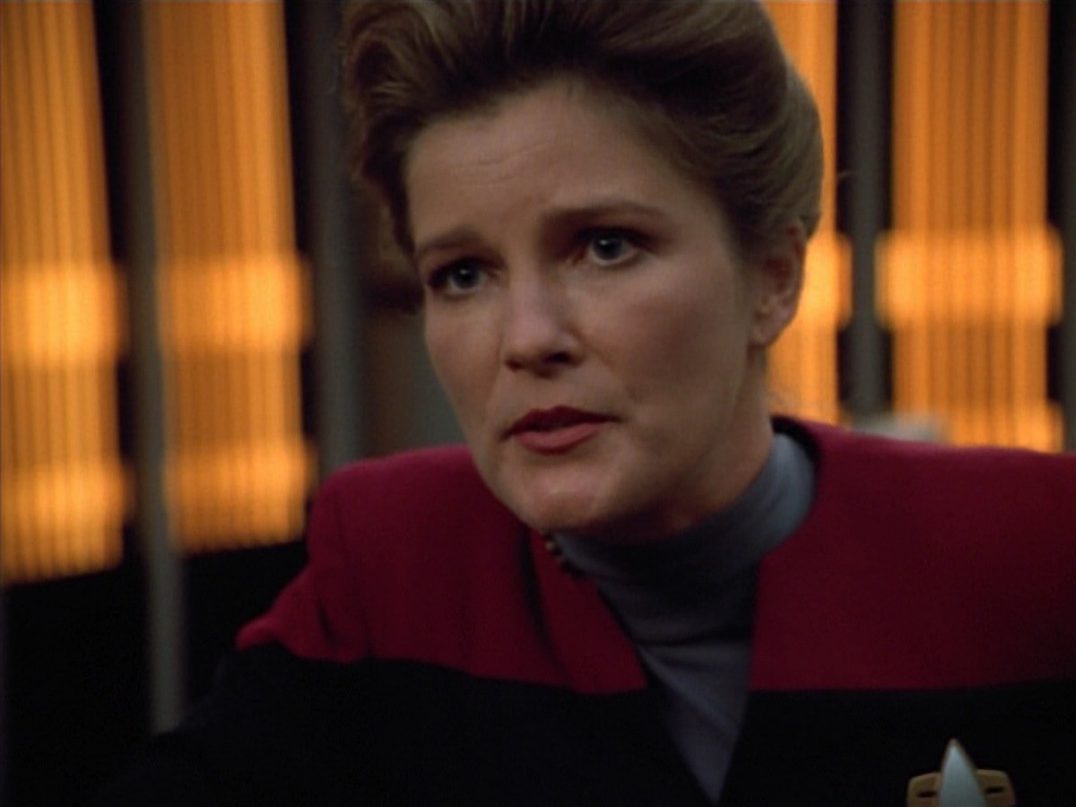 ariane179254_StarTrekVoyager_4x01-ScorpionPart2_2753.jpg