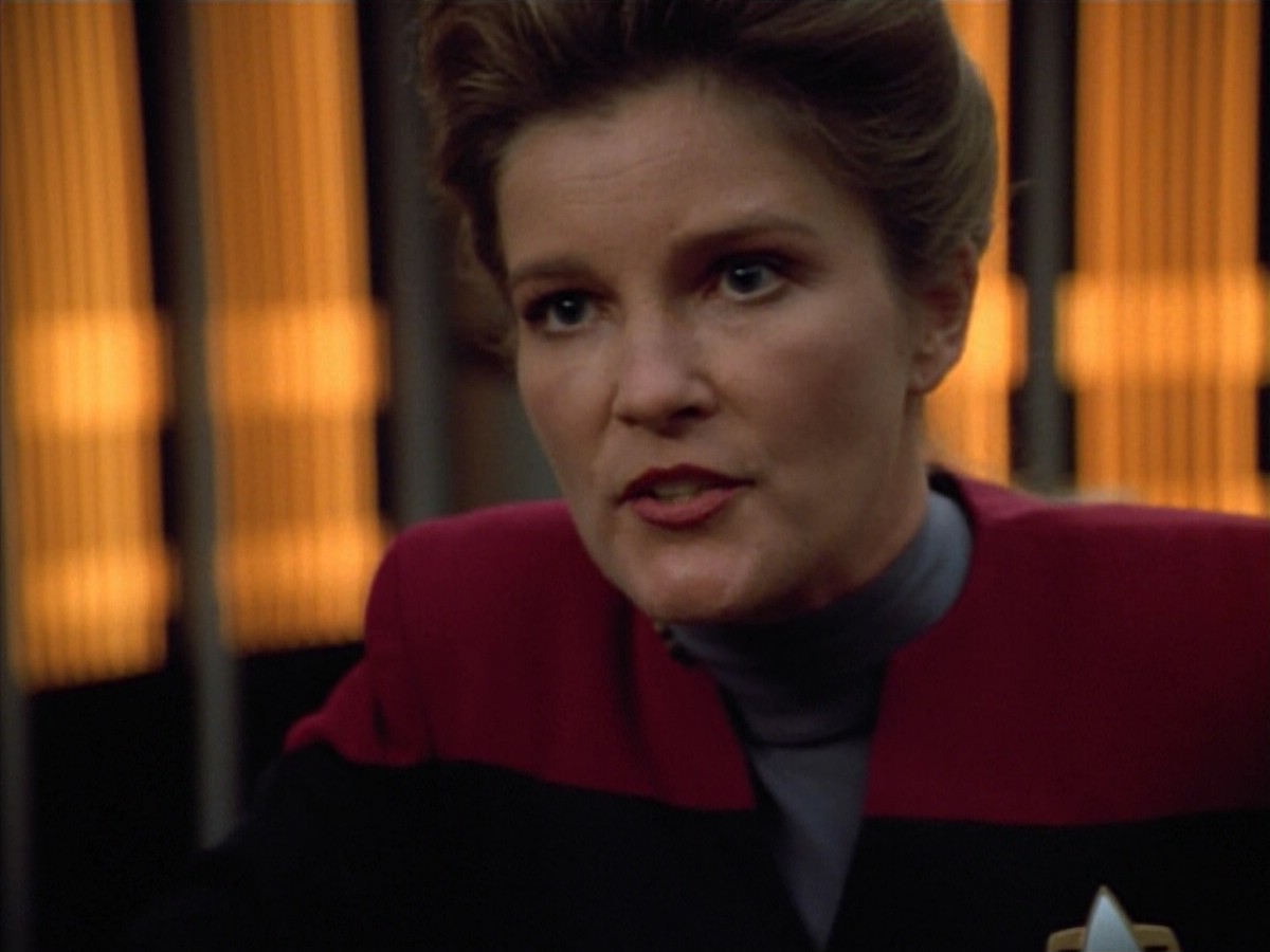 ariane179254_StarTrekVoyager_4x01-ScorpionPart2_2760.jpg