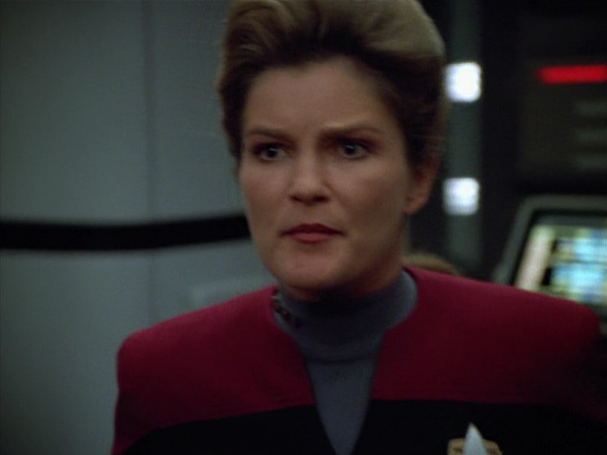 ariane179254_StarTrekVoyager_4x01-ScorpionPart2_2810.jpg