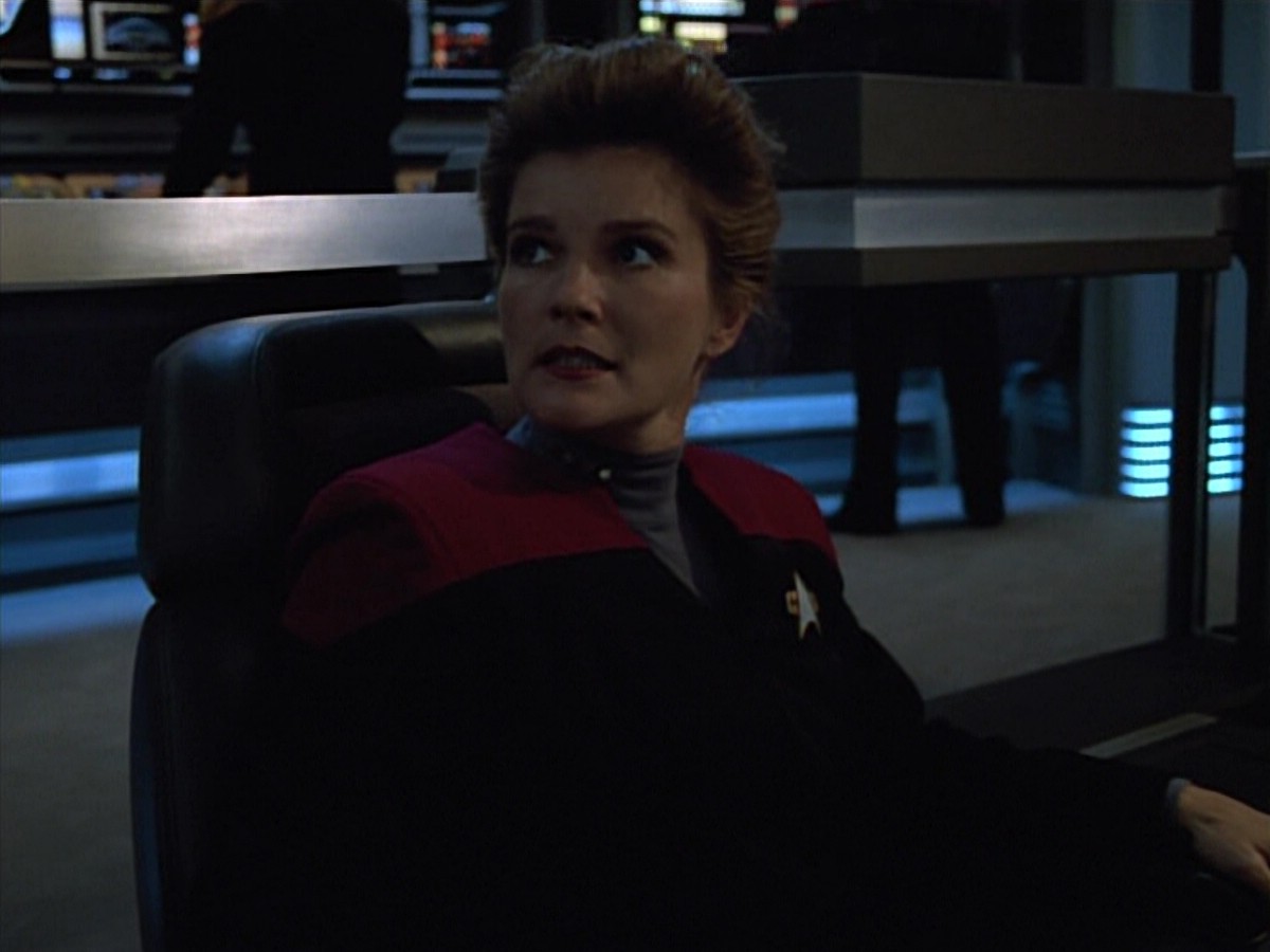 ariane179254_StarTrekVoyager_4x01-ScorpionPart2_3258.jpg