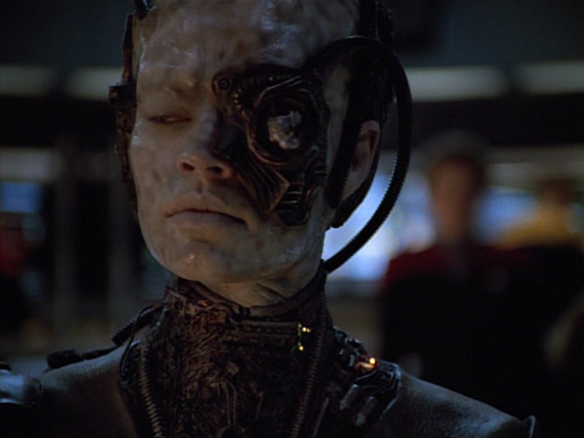 ariane179254_StarTrekVoyager_4x01-ScorpionPart2_3452.jpg