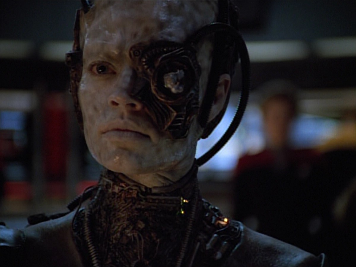 ariane179254_StarTrekVoyager_4x01-ScorpionPart2_3453.jpg