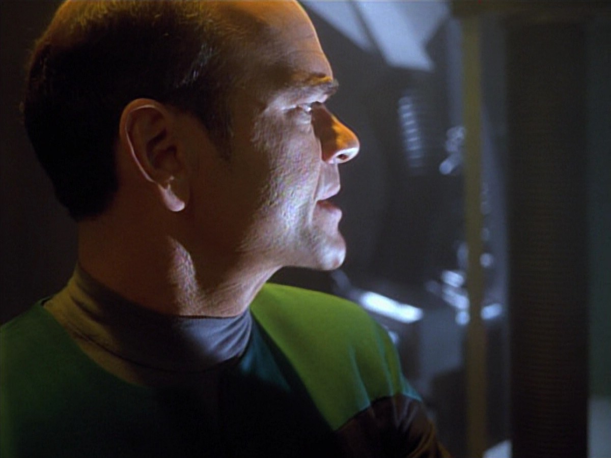 ariane179254_StarTrekVoyager_4x01-ScorpionPart2_3466.jpg