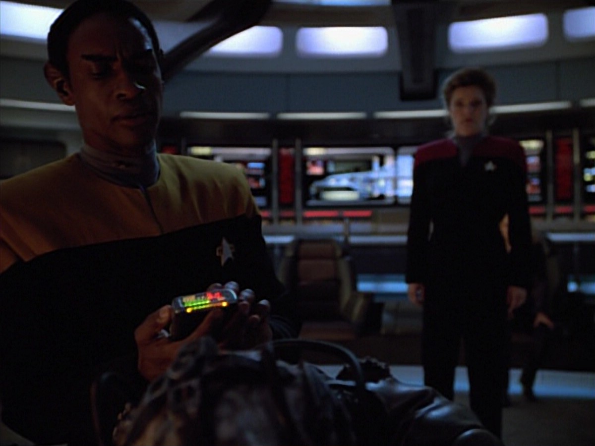 ariane179254_StarTrekVoyager_4x01-ScorpionPart2_3553.jpg