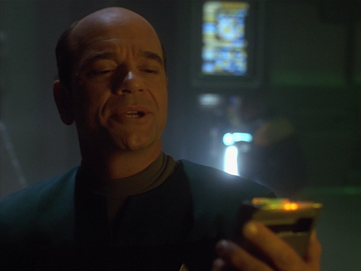 ariane179254_StarTrekVoyager_4x01-ScorpionPart2_3569.jpg