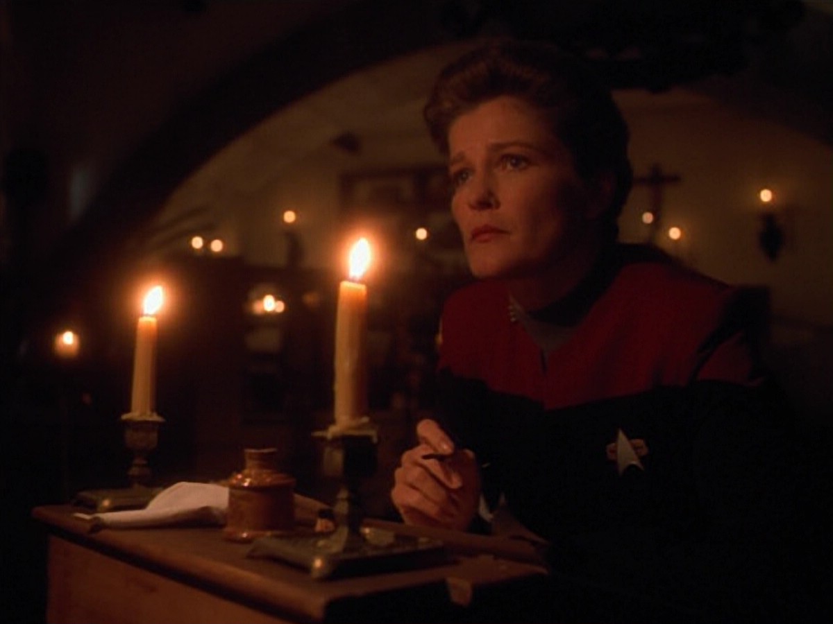 ariane179254_StarTrekVoyager_4x01-ScorpionPart2_3624.jpg
