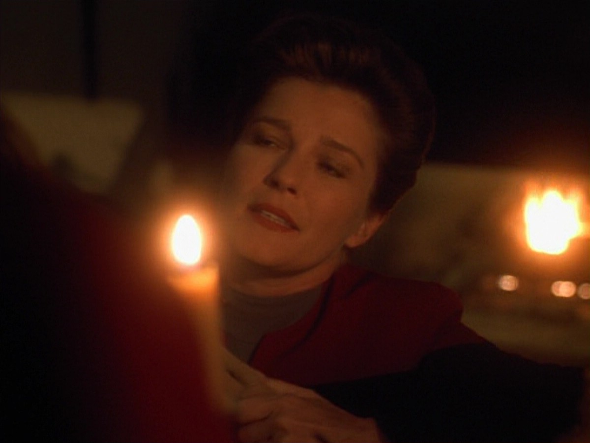 ariane179254_StarTrekVoyager_4x01-ScorpionPart2_3682.jpg