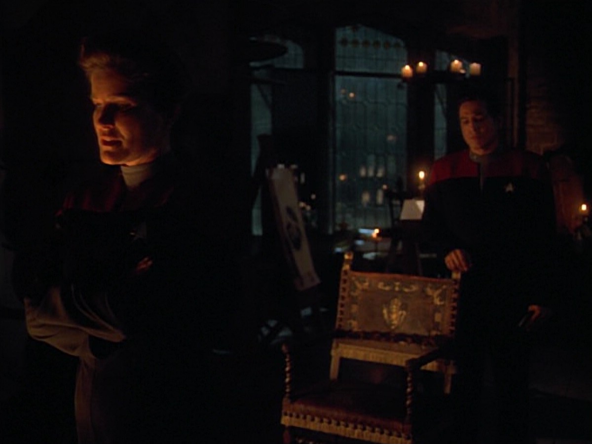 ariane179254_StarTrekVoyager_4x01-ScorpionPart2_3718.jpg