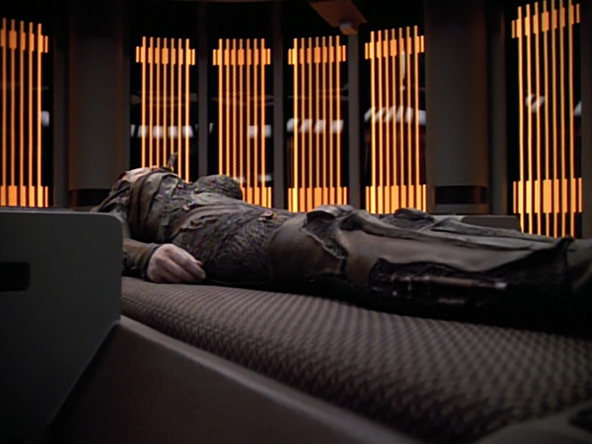 ariane179254_StarTrekVoyager_4x01-ScorpionPart2_3778.jpg
