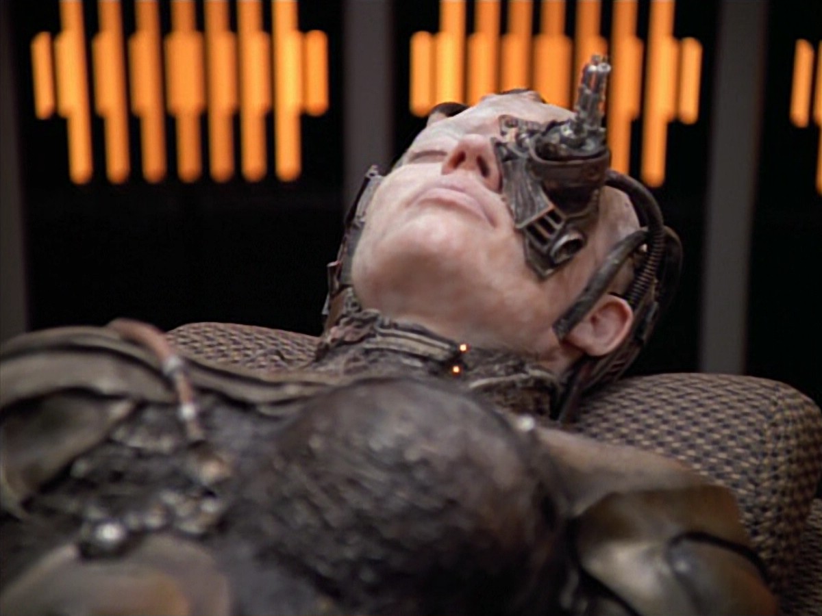 ariane179254_StarTrekVoyager_4x01-ScorpionPart2_3803.jpg