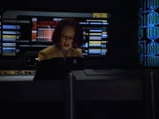 ariane179254_StarTrekVoyager_4x01-ScorpionPart2_0147.jpg