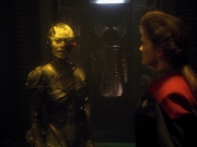 ariane179254_StarTrekVoyager_4x01-ScorpionPart2_0945.jpg