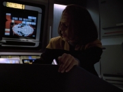 ariane179254_StarTrekVoyager_4x01-ScorpionPart2_1428.jpg