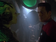 ariane179254_StarTrekVoyager_4x01-ScorpionPart2_2648.jpg