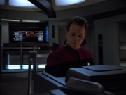 ariane179254_StarTrekVoyager_4x01-ScorpionPart2_3077.jpg