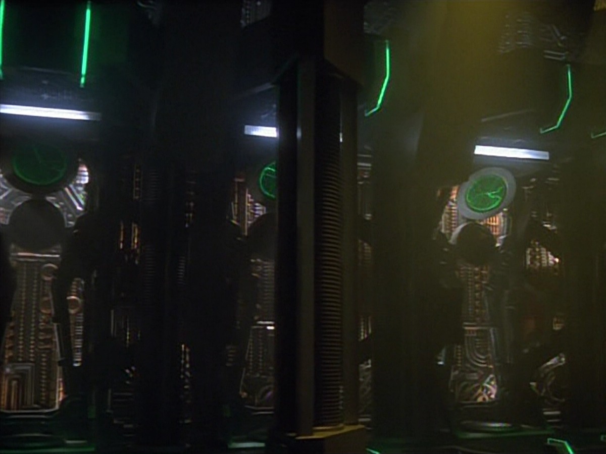 extant_StarTrekVoyager_4x02-TheGift_0074.jpg