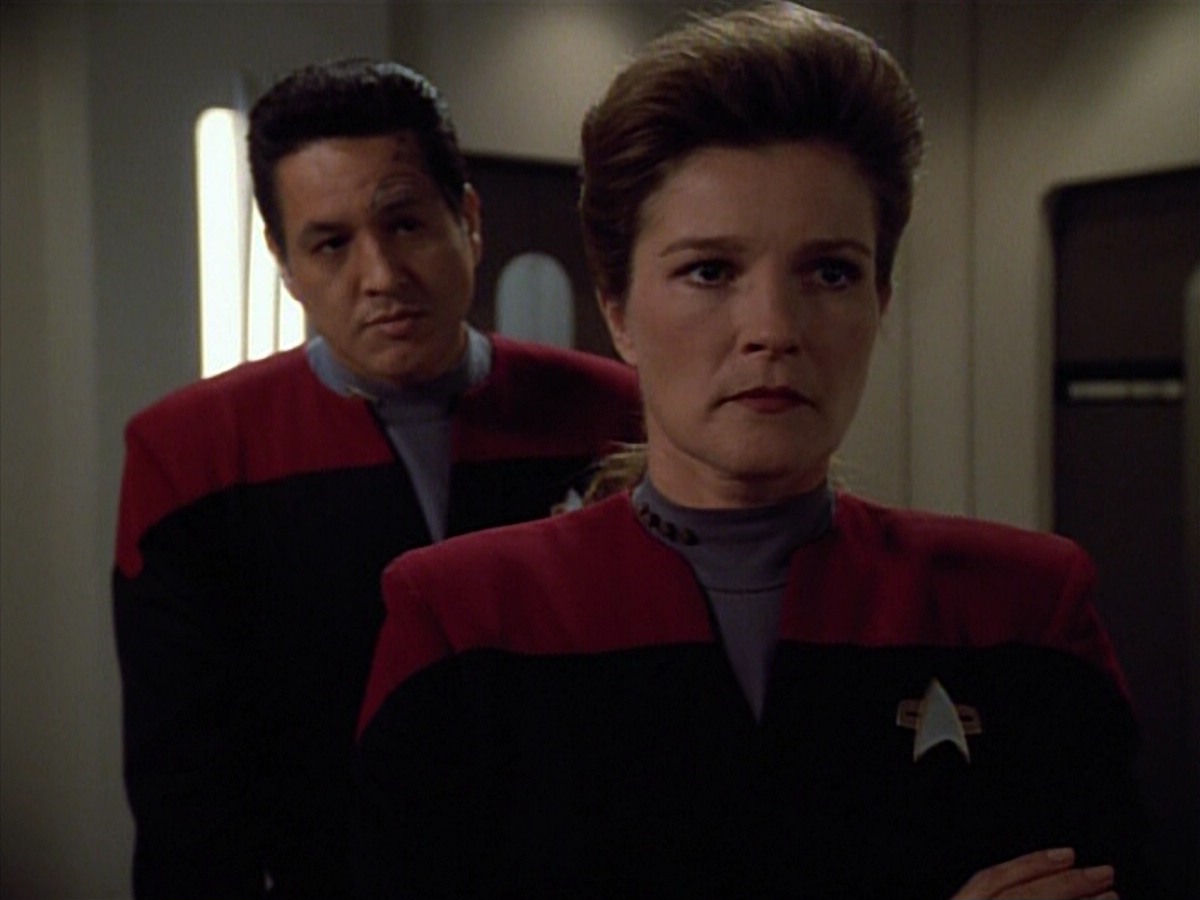 extant_StarTrekVoyager_4x02-TheGift_0914.jpg