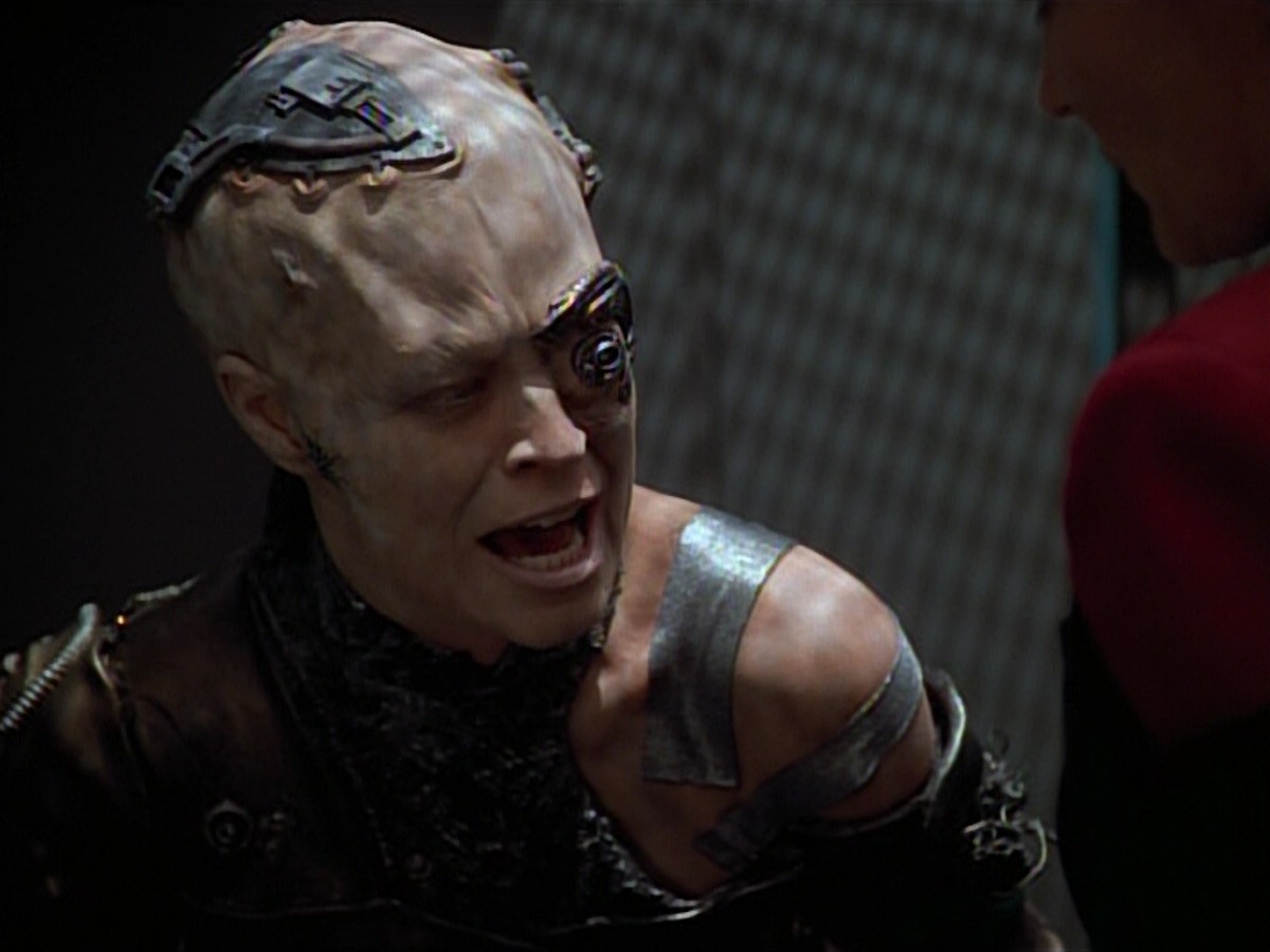 extant_StarTrekVoyager_4x02-TheGift_3830.jpg
