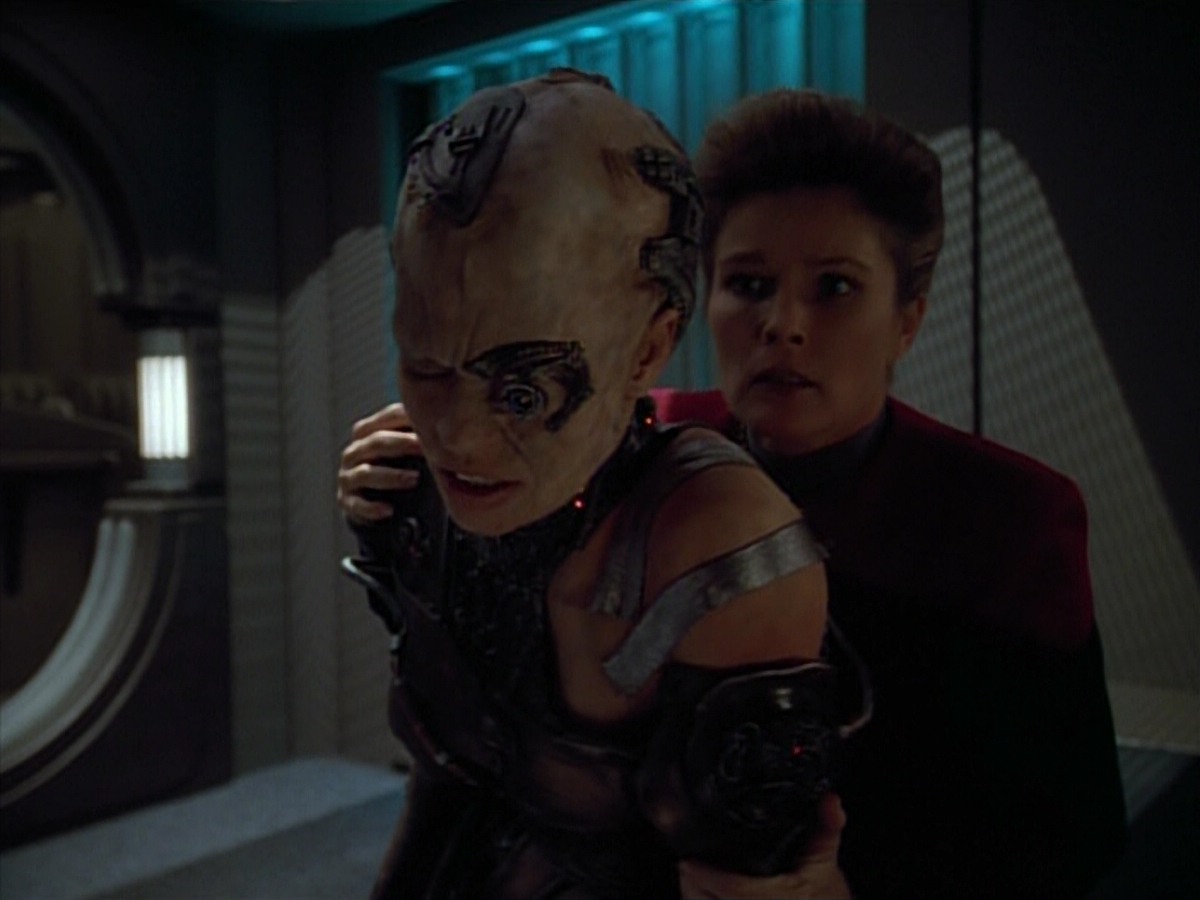 extant_StarTrekVoyager_4x02-TheGift_3853.jpg