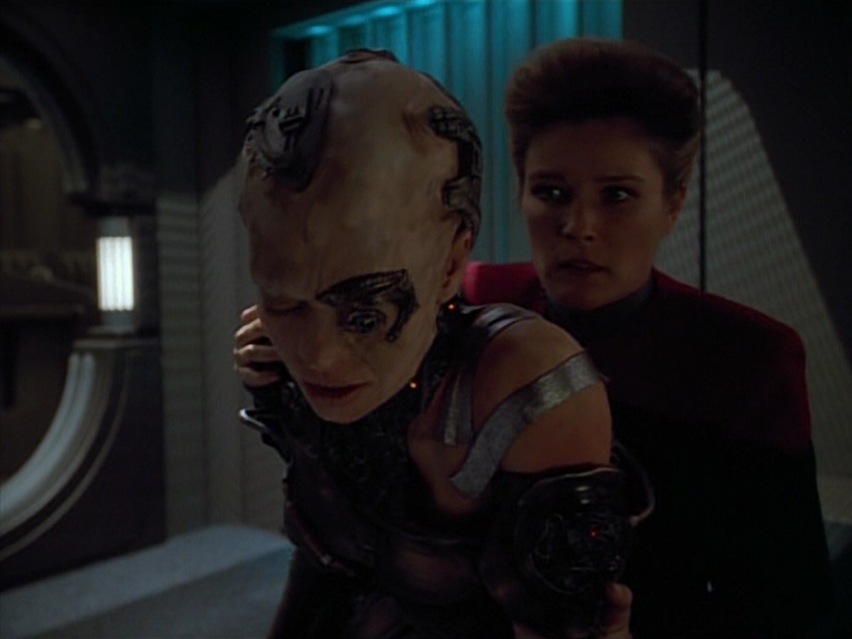 extant_StarTrekVoyager_4x02-TheGift_3857.jpg