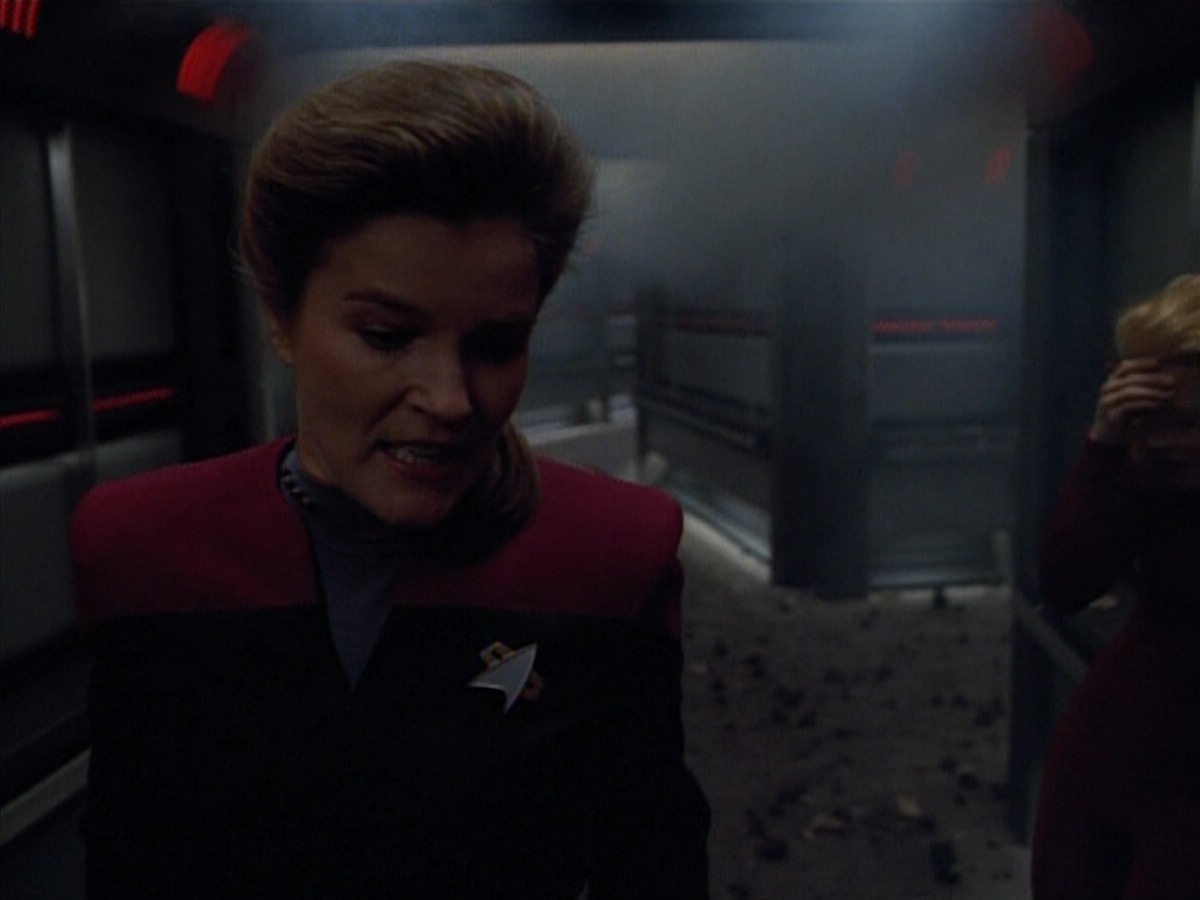 extant_StarTrekVoyager_4x02-TheGift_4255.jpg