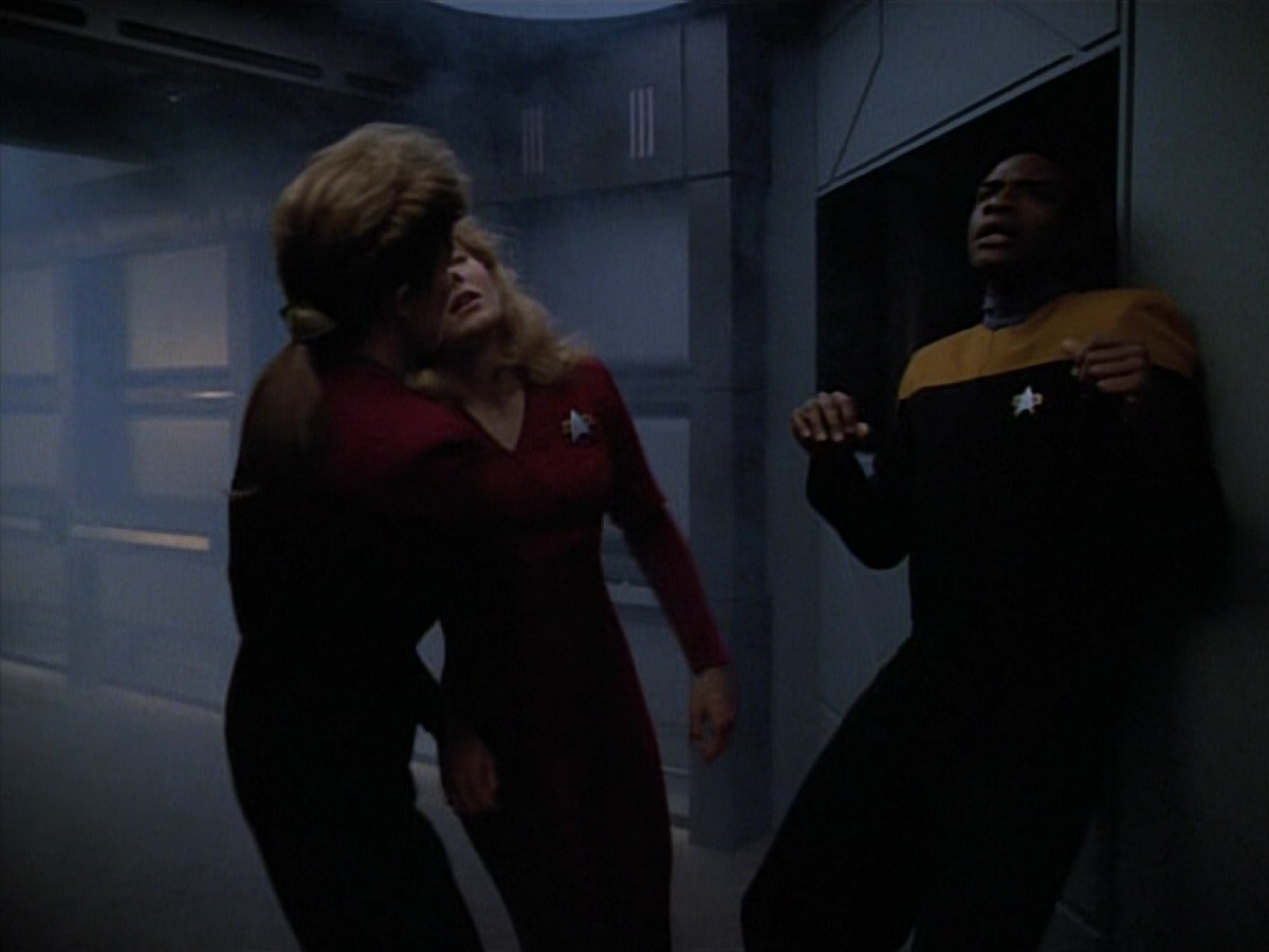 extant_StarTrekVoyager_4x02-TheGift_4376.jpg