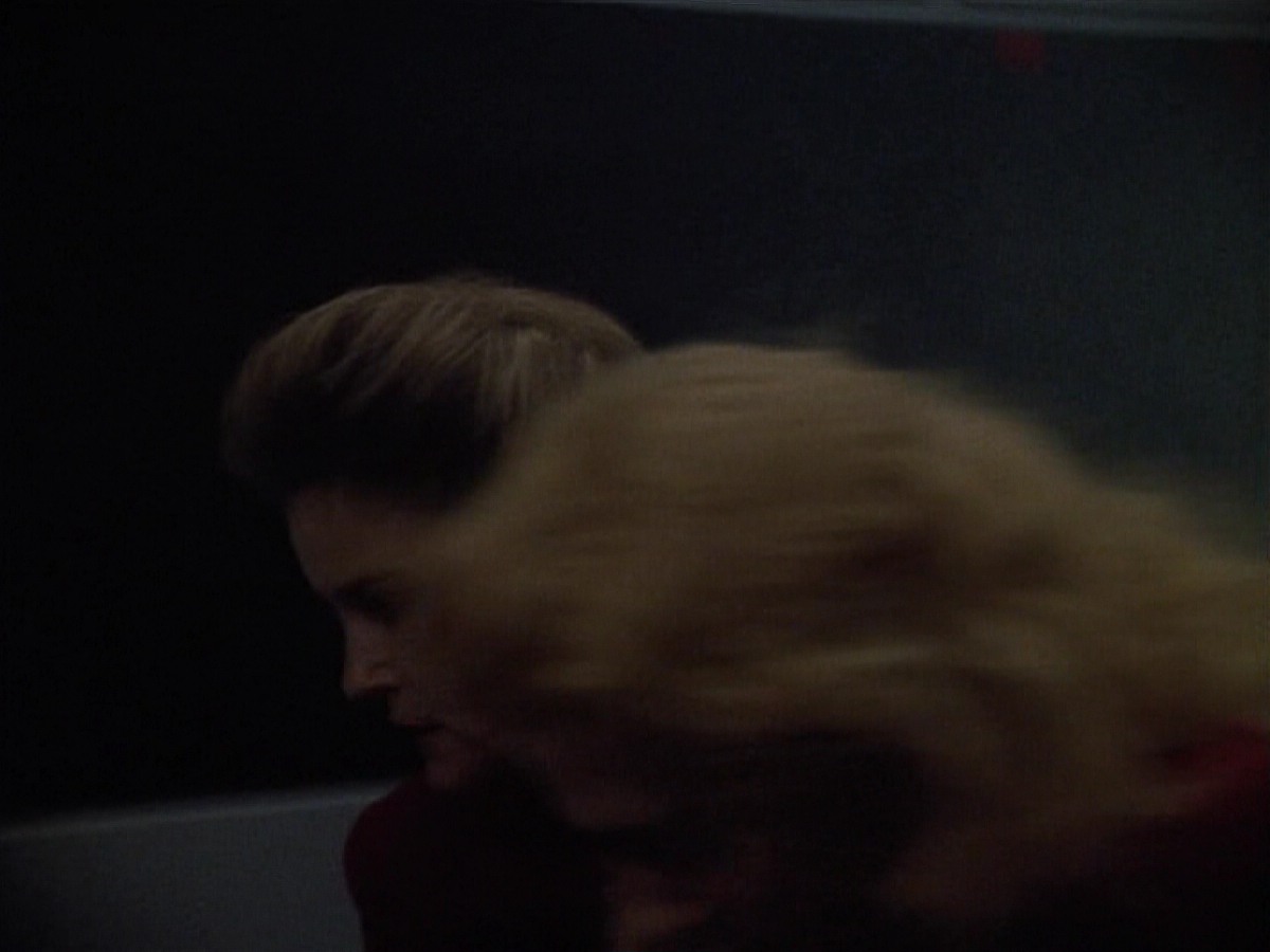 extant_StarTrekVoyager_4x02-TheGift_4382.jpg