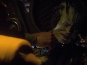 extant_StarTrekVoyager_4x02-TheGift_0345.jpg