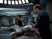 extant_StarTrekVoyager_4x02-TheGift_0997.jpg
