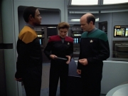 Filename=extant_StarTrekVoyager_4x02-TheGift_3330.jpg
Filesize=131KiB
Dimensions=1200x900
Date added=May 29, 2018 extant_StarTrekVoyager_4x02-TheGift_3330.jpg