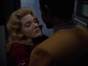 extant_StarTrekVoyager_4x02-TheGift_4372.jpg