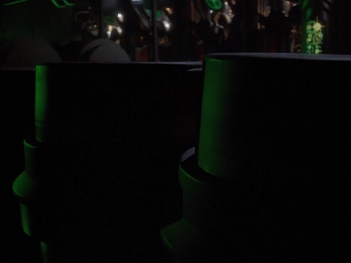 extant_StarTrekVoyager_4x03-DayOfHonor_0007.jpg